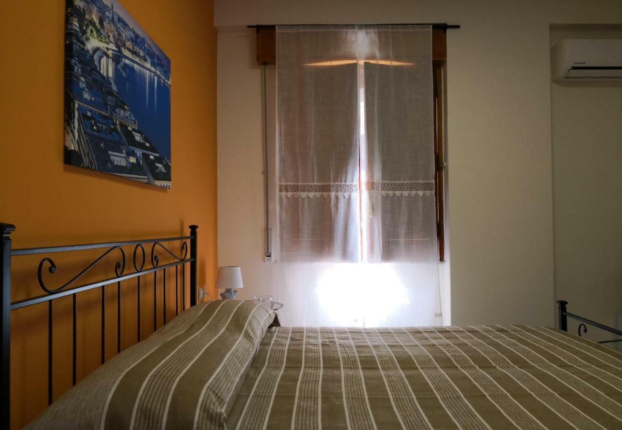 Fenesta Vascia Bed & Breakfast Napoli Eksteriør bilde